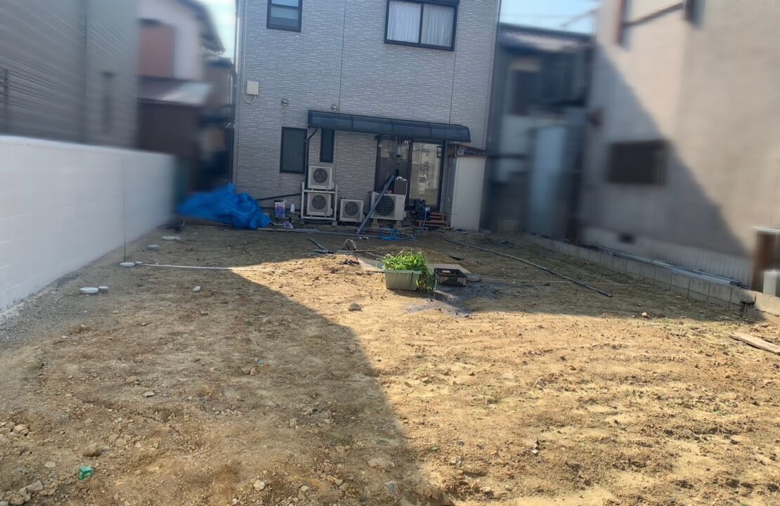 岩倉市外構リフォーム前 土の状態だった庭スペース