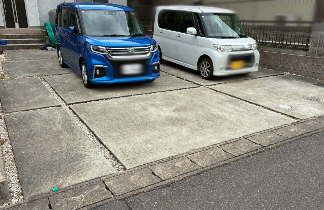 スリット部分リフォーム前の駐車場の様子