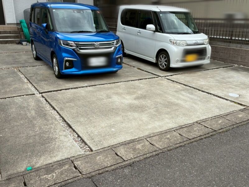 スリット部分リフォーム前の駐車場の様子