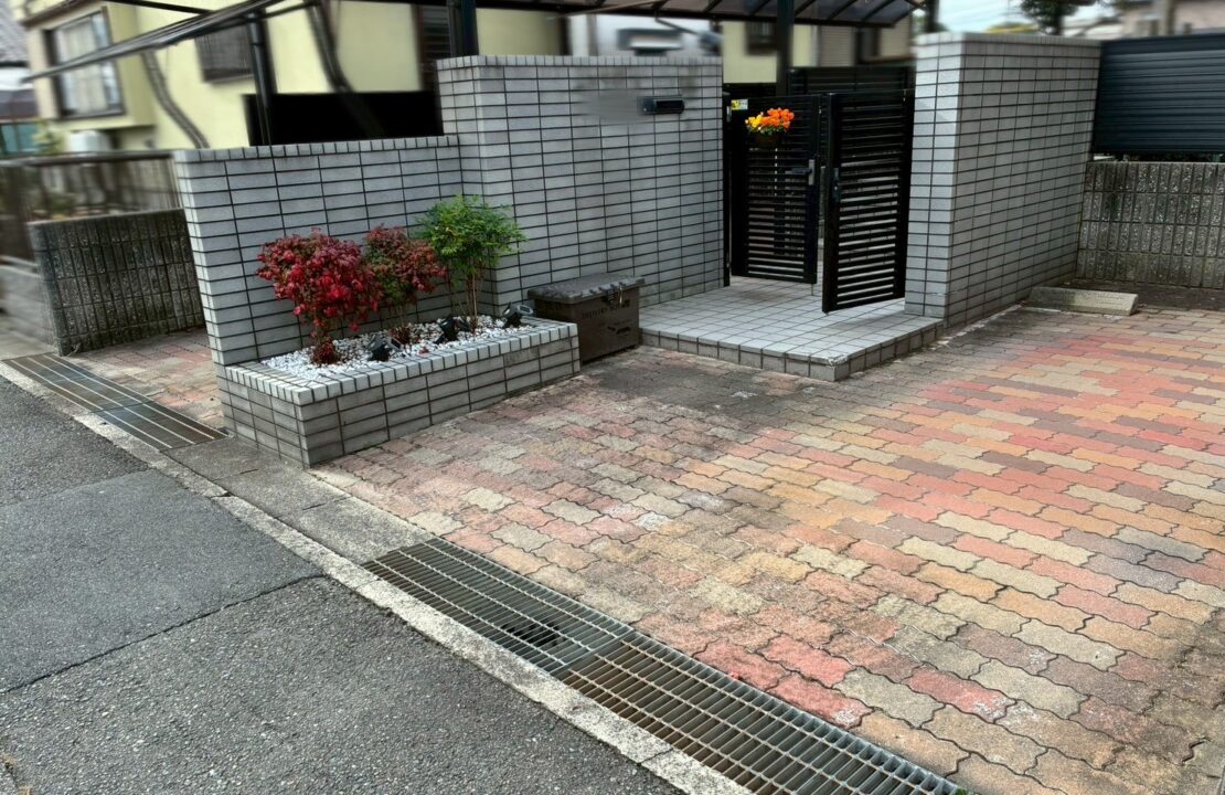 門塀・花壇を撤去する前の様子
